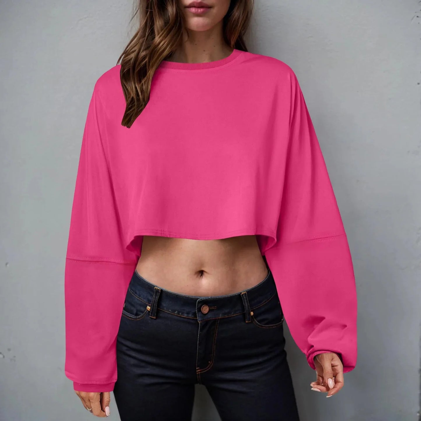 đ§ââď¸ Womenâs Long Sleeve Loose-Fit Crop Top