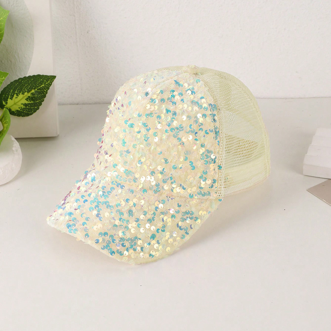 Sequin-Embroidered Mesh Baseball Cap with Sunshade – Breathable Trendy Hat